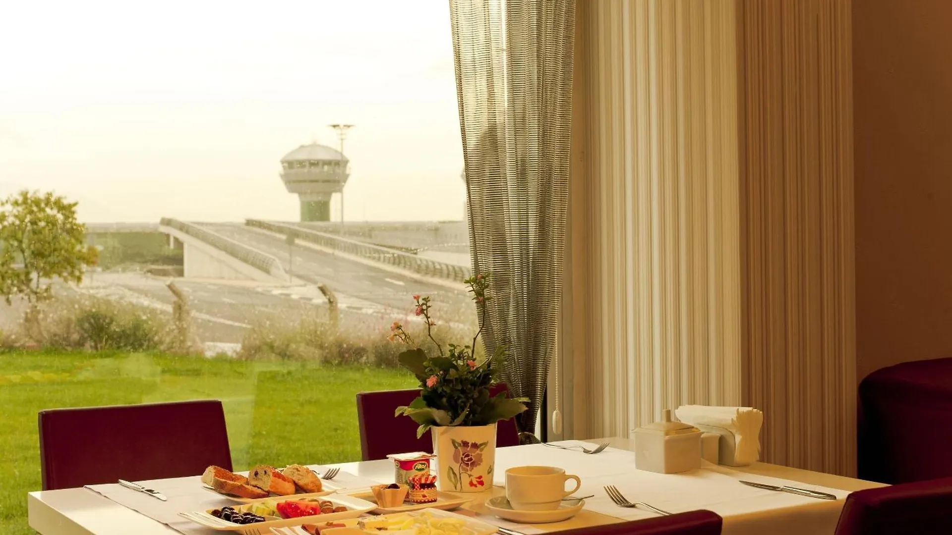 איזמיר Orty Airport Hotel